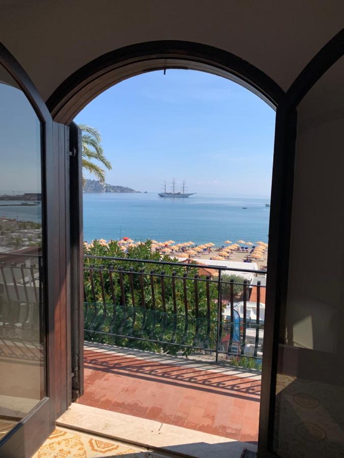 Appartamento Taormina Giardini-Naxos 外观 照片